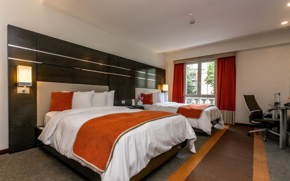 Hotel Altamira Village Каракас Экстерьер фото